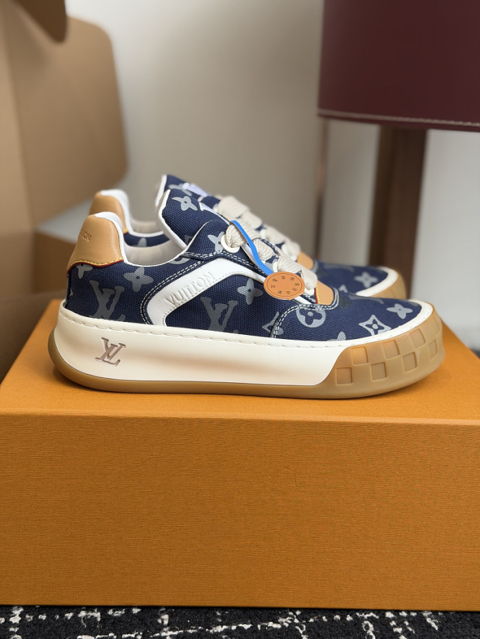 LV snekaers 295