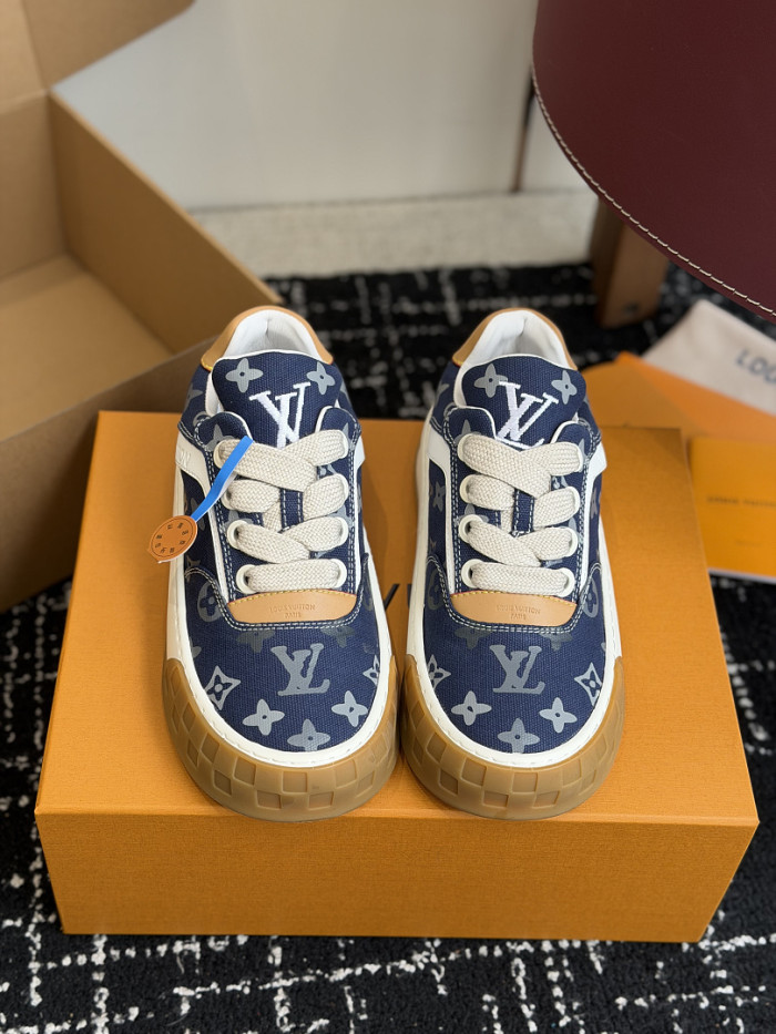 LV snekaers 295