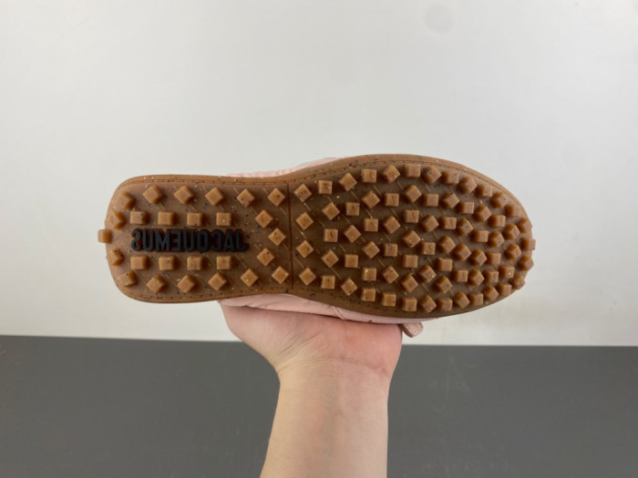 Jacquemus x Nike-HV8547-601