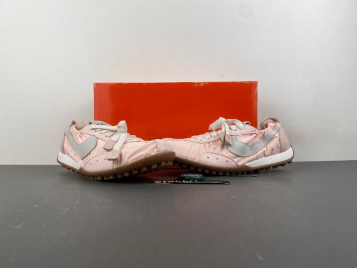 Jacquemus x Nike-HV8547-601