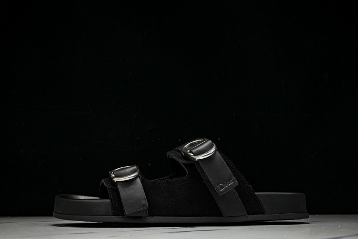 D10r SANDAL 14