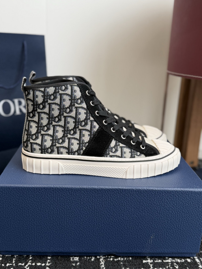 D10r B23 SNEAKER-017