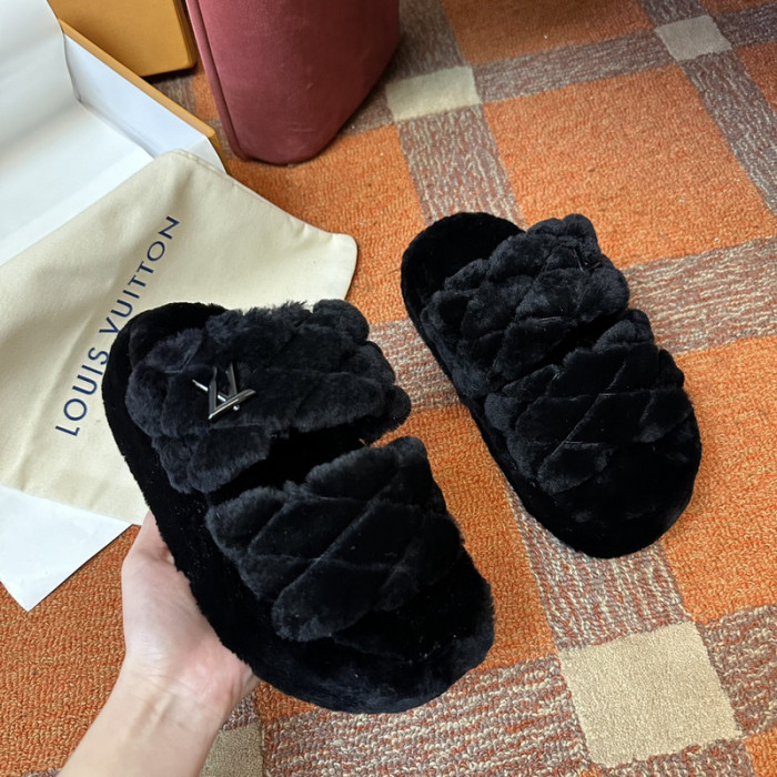 L&V sandal 45