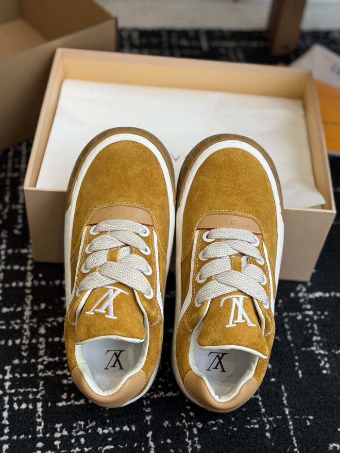 LV snekaers 302