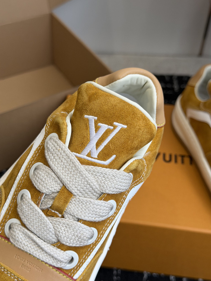 LV snekaers 302