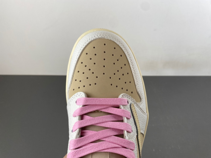Travis Scott x Air Jordan 1 Low -DM7866-106