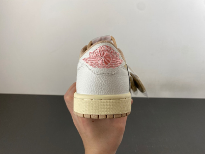 Travis Scott x Air Jordan 1 Low -DM7866-106