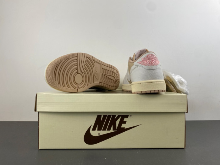 Travis Scott x Air Jordan 1 Low -DM7866-106