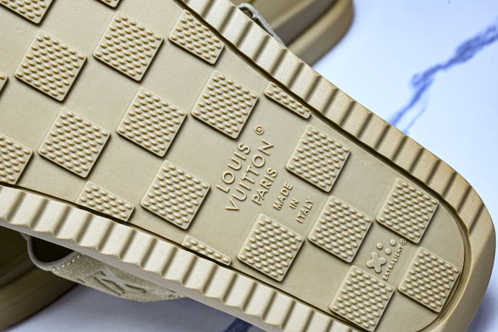 L&V sandal 98