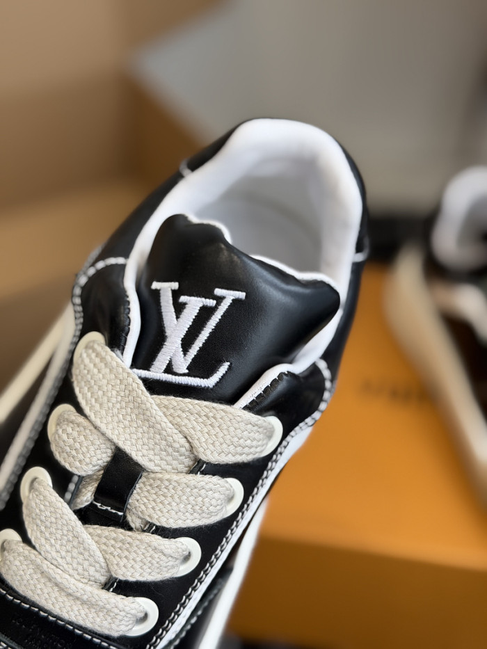 LV snekaers 304