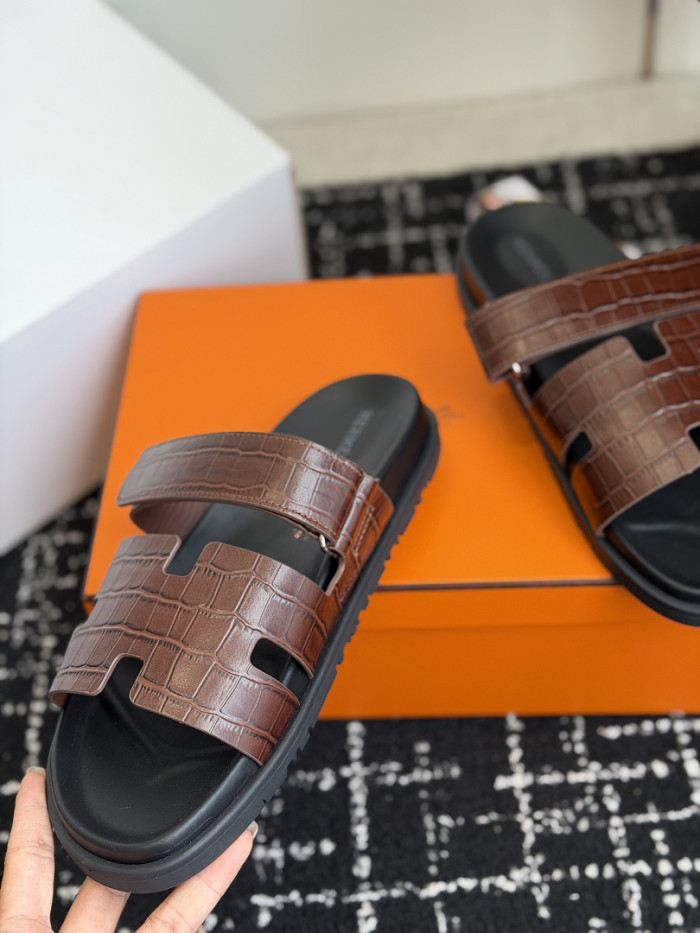 H**me5 Sandal 54