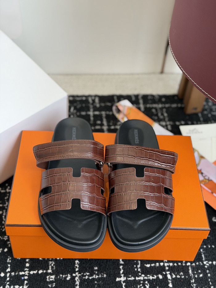 H**me5 Sandal 54