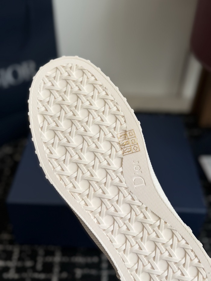 D10r B23 SNEAKER-015