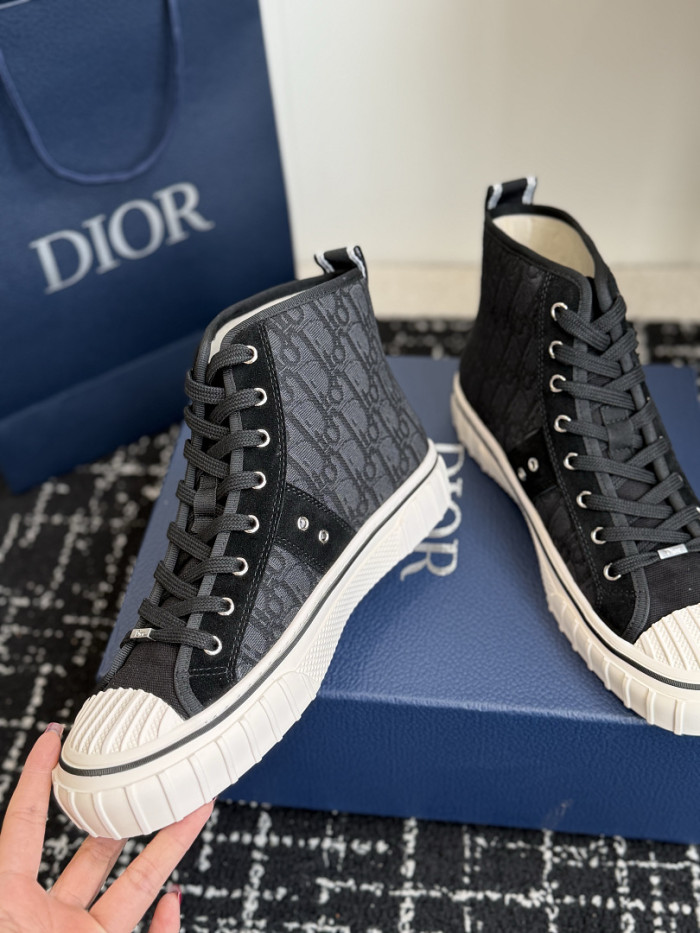 D10r B23 SNEAKER-015
