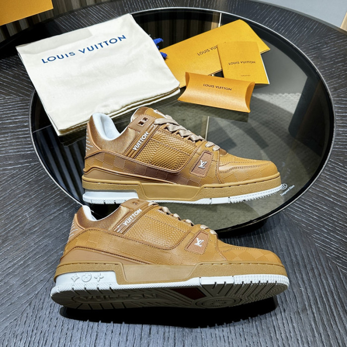 LV snekaers 156