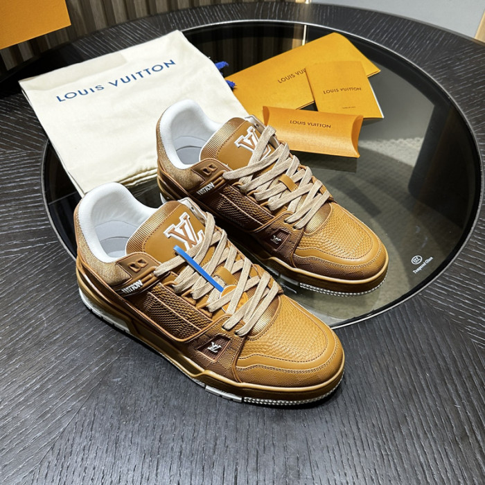 LV snekaers 156