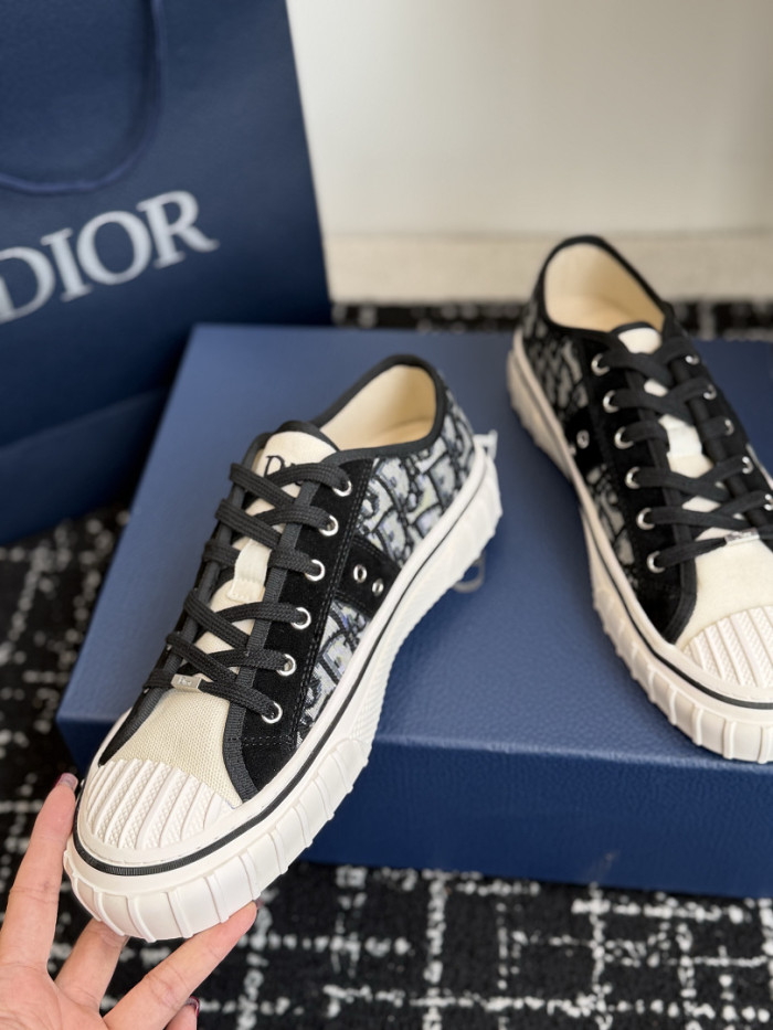 D10r B23 SNEAKER-014