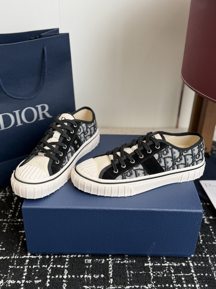 D10r B23 SNEAKER-014