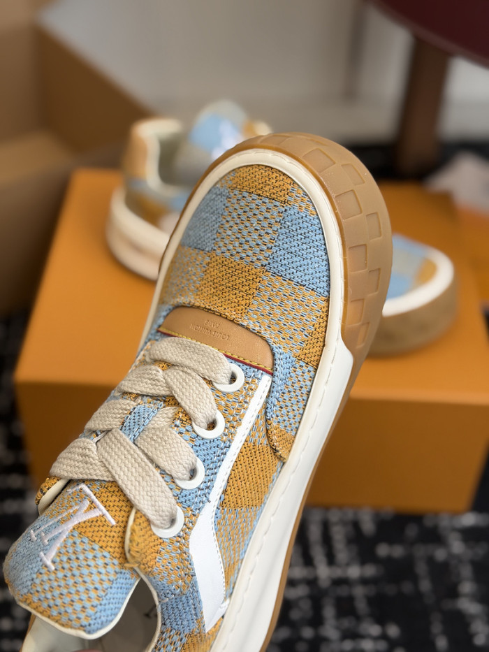 LV snekaers 301