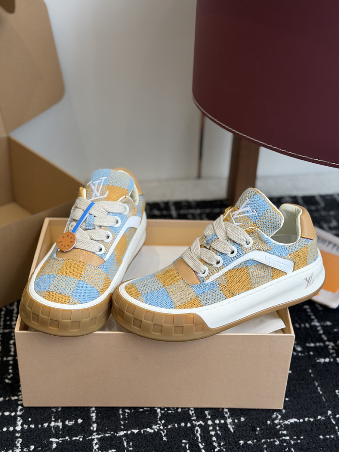 LV snekaers 301