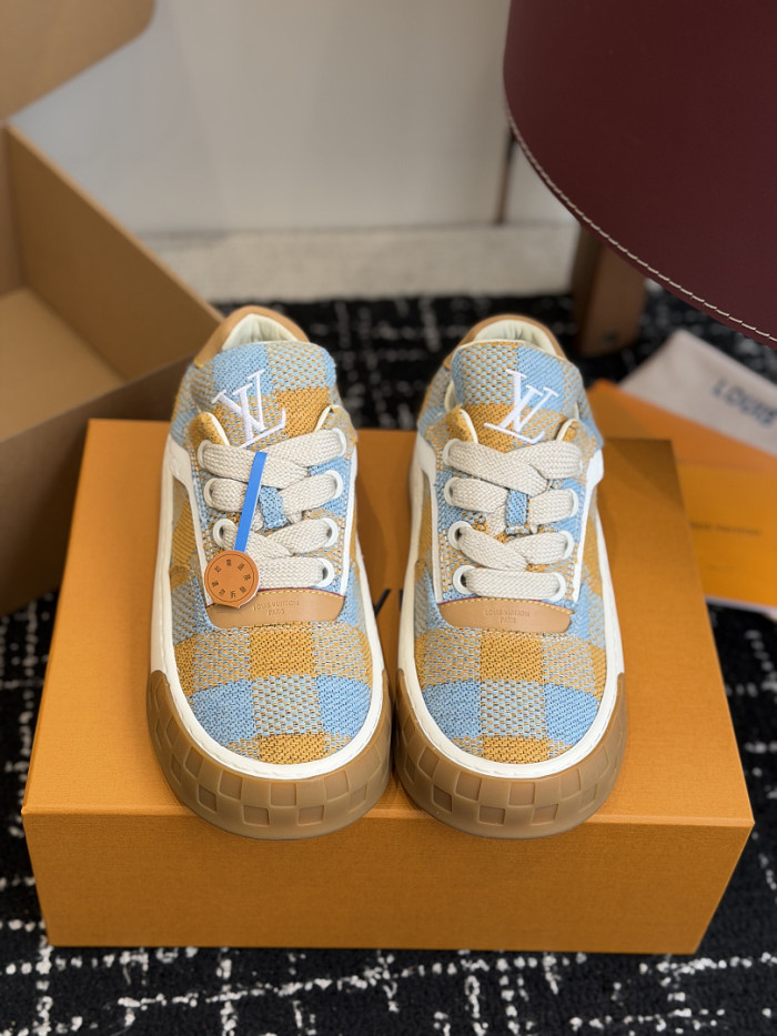 LV snekaers 301