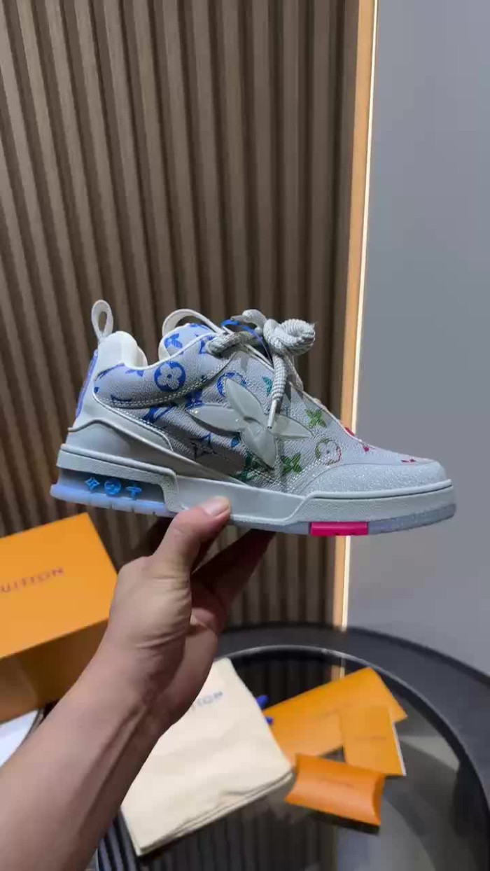 LV snekaers 159