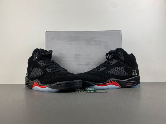Jordan 5 Retro Halloween-HQ7978-001