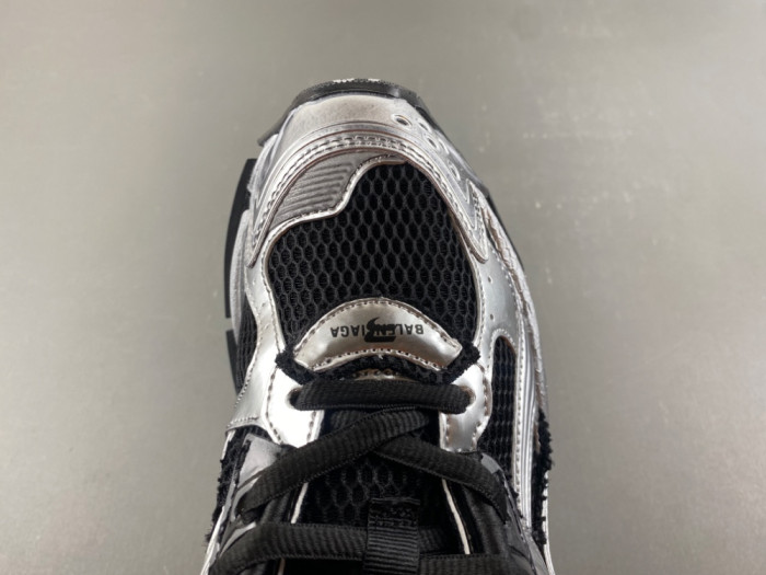 SNEAKER RUNNER 53