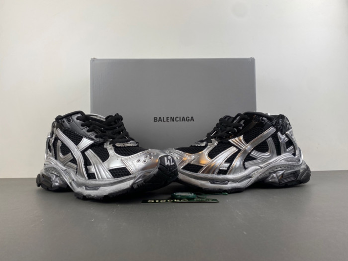 SNEAKER RUNNER 53