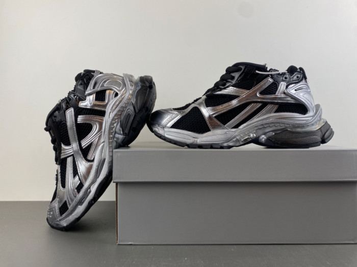 SNEAKER RUNNER 53