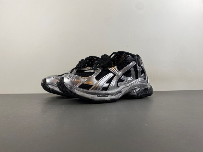 SNEAKER RUNNER 53