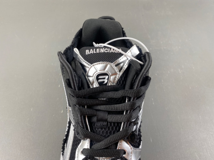 SNEAKER RUNNER 53