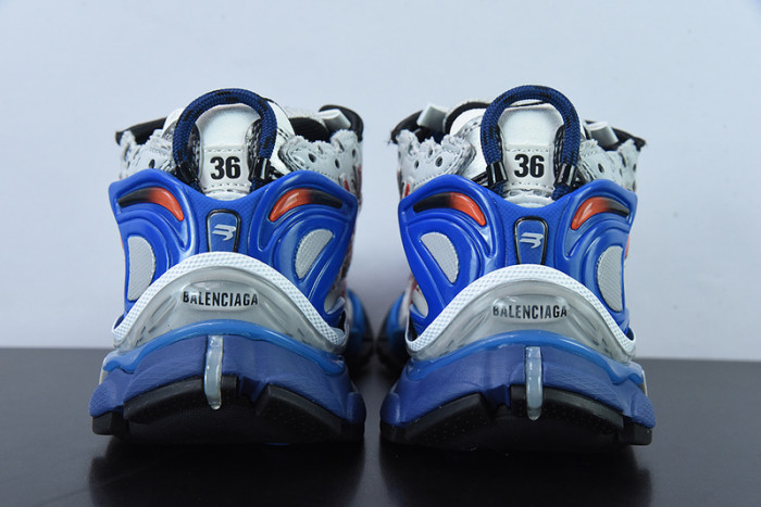 SNEAKER RUNNER 16