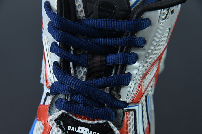 SNEAKER RUNNER 16