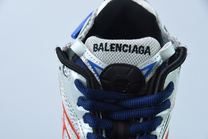 SNEAKER RUNNER 16