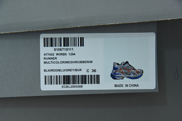 SNEAKER RUNNER 16
