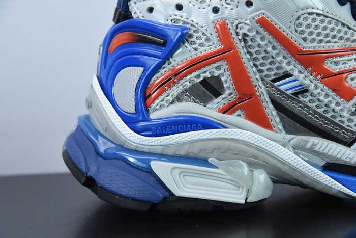 SNEAKER RUNNER 16