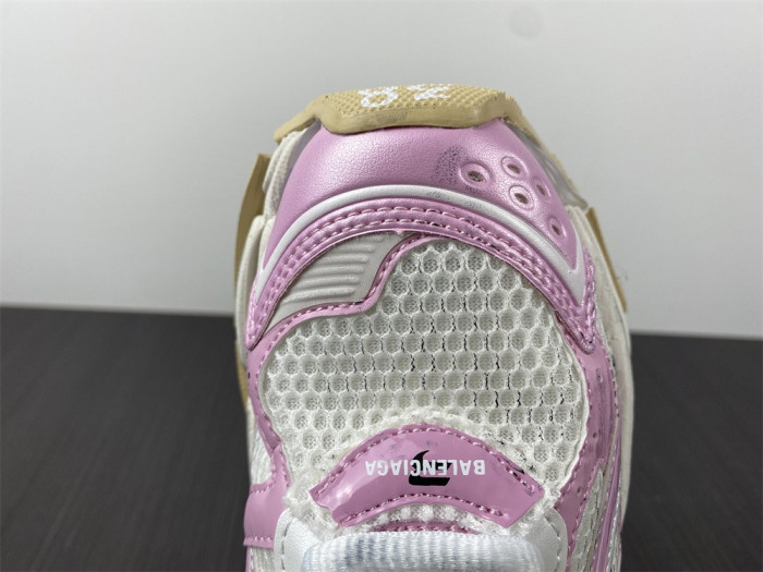 SNEAKER RUNNER 01