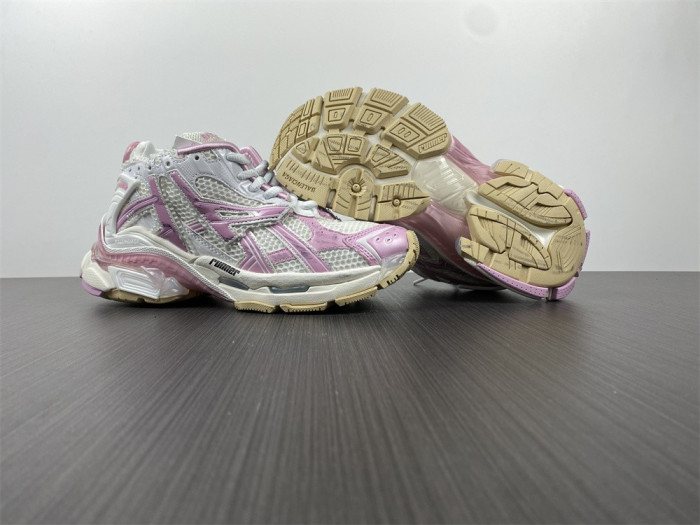 SNEAKER RUNNER 01