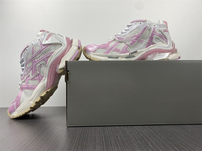 SNEAKER RUNNER 01