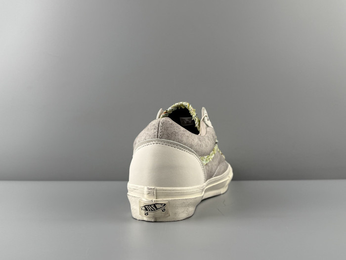 VANS-16