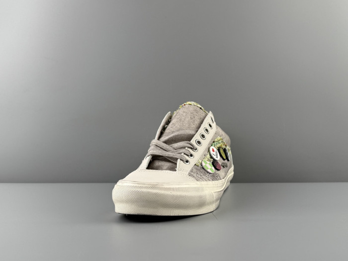 VANS-16