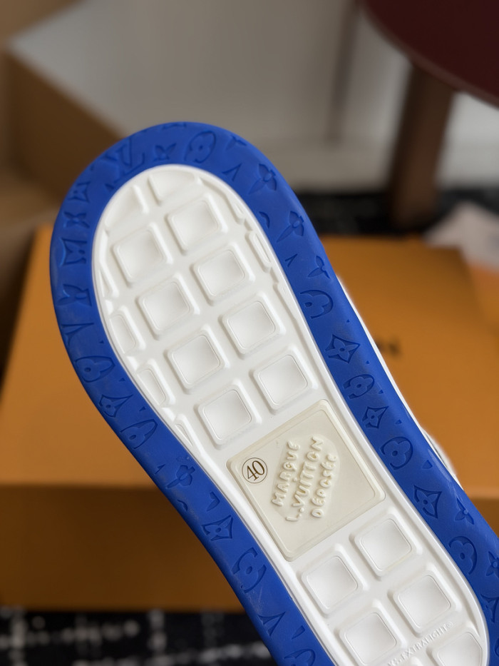 LV snekaers 299