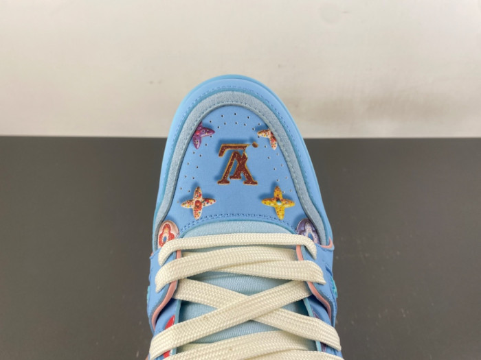 LV snekaers 311
