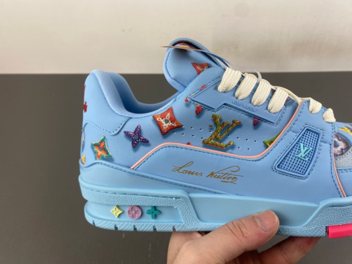 LV snekaers 311