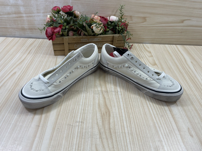 VANS-04