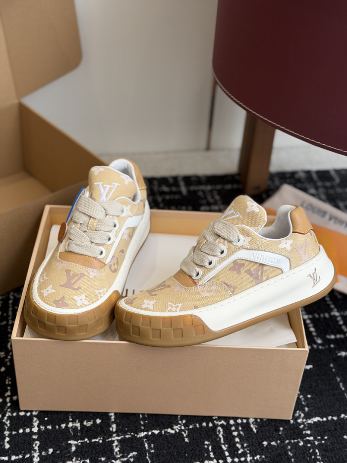 LV snekaers 294