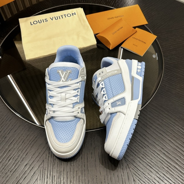 LV snekaers 236