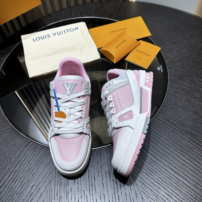 LV snekaers 235