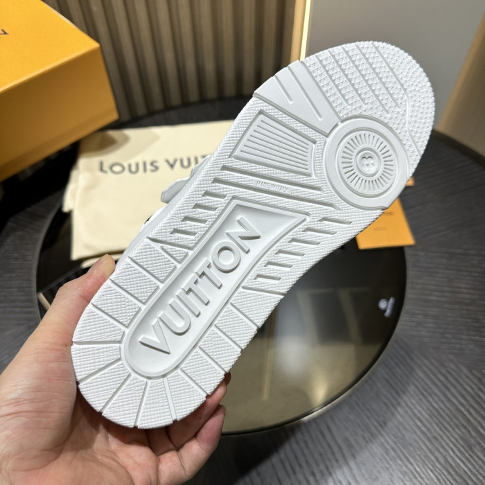 LV snekaers 273